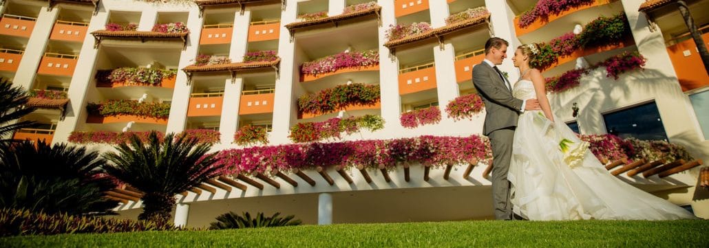 Weddings_1-1030x361 Getting Married in Riviera Nayarit Mexico - newly married couple on Hotel lawn